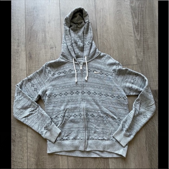 Nike | Tops | Nike Gray Zip Up Hoodie In Snowflake Pattern Size Medium |  Poshmark